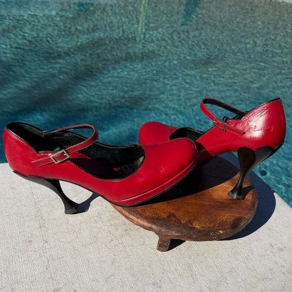John Fluevog Listen Ups Stacey Red with Black Piping RARE FIND Size 9 - Picture 7 of 15